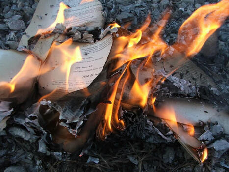 Censure validée : la justice autorise le tri idéologique des livres | La Bibliothèque de l'École nationale des chartes-PSL vous accompagne dans la préparation aux concours | Scoop.it