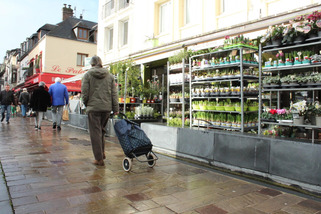 Grand format. Municipales 2026 &agrave; Pont-Audemer. Les solutions des candidats pour dynamiser le commerce | Veille territoriale AURH | Scoop.it