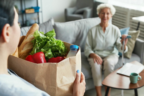 5 aides financières pour le portage de repas à domicile | Aidants | Scoop.it