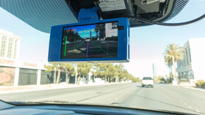 Neodriven is a rearview mirror replacement that can make your car semi-autonomous | WHY IT MATTERS: Digital Transformation | Scoop.it