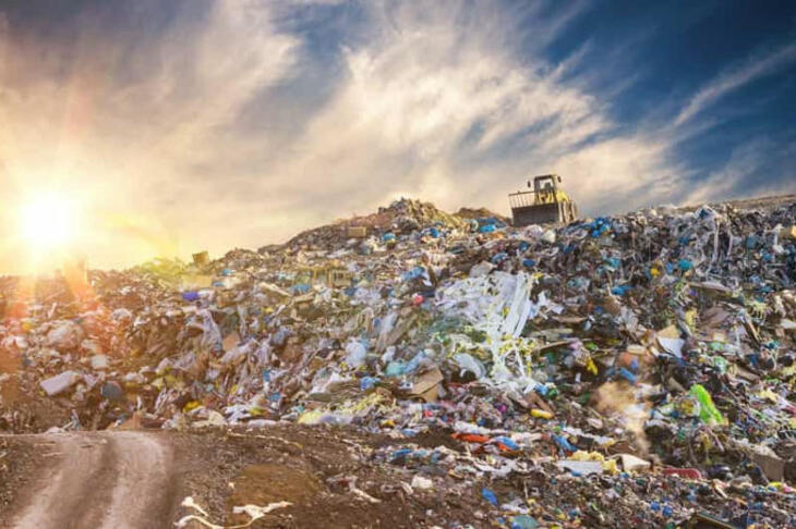Les décharges empoisonnent l’air avec des produits chimiques éternels !