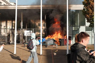 Direct. Manifestations lyc&eacute;ennes : blocages, feux de poubelle, police et pompiers, suivez la situation au Havre et &agrave; Rouen | Une semaine d'actu - Newsletter de veille de l'AURH | Scoop.it