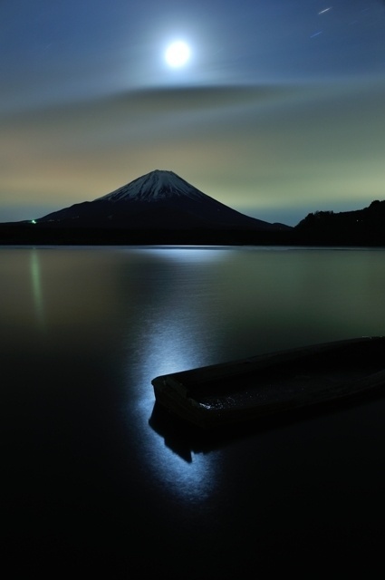 Moonlight on Mt. Fuji | My Photo | Scoop.it