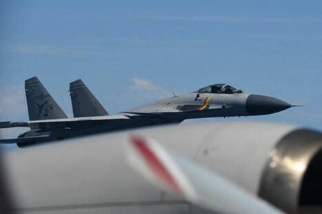 Des chasseurs embarqués chinois J-15 ont "verrouillé" leur radar sur deux F-15 japonais, près d'Okinawa | DEFENSE NEWS | Scoop.it