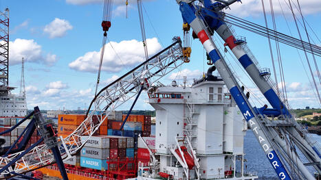 Collapsed crane boom removed from BG Orange at Port of Tyne / le 31.07.2026 | Pollution accidentelle des eaux (+ d&eacute;chets plastiques) | Scoop.it