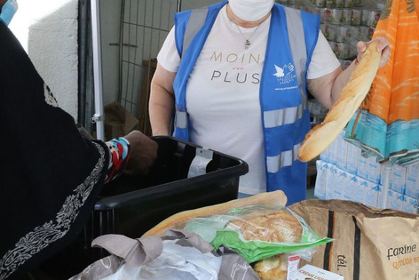 "45% des b&eacute;n&eacute;ficiaires n'&eacute;taient jamais venus avant le Covid" : le Secours Populaire sollicit&eacute; par de nouveaux pr&eacute;caires | Une semaine d'actu - Newsletter de veille de l'AURH | Scoop.it