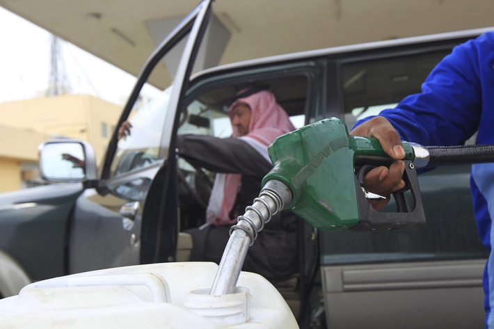 Saudi Arabia has proposed the first universal deal in over a decade to help clear the oil glut | Financial Markets Report  - Transforming Money Into Wealth | Scoop.it