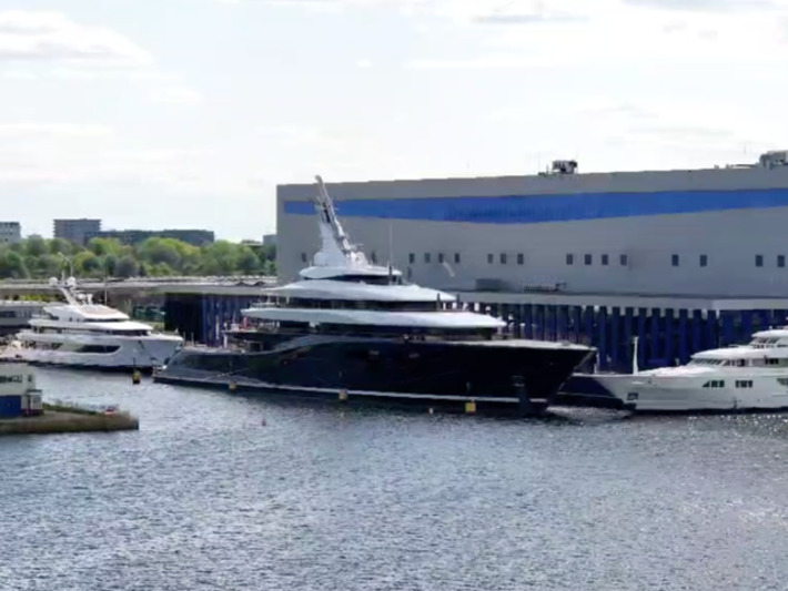 Bill Gates' $645 million superyacht—the first ever to be powered by hydrogen—is for sale. A yachtie calls it 'a modern engineering marvel, period' | The UHNW Lifestyle Report | Scoop.it