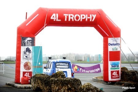 Poitier, le départ | Koter Info LLN - La Gazette du Raid 4L Trophy | Scoop.it