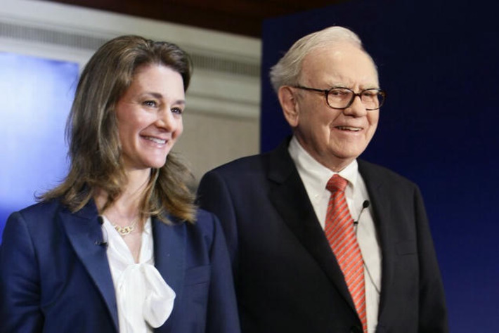 Hundreds of billionaires pledged to give away $600 billion to charity—but the Bill Gates and Warren Buffett era of philanthropy may be over | Philanthropy Report - Legacy From The Heart | Scoop.it