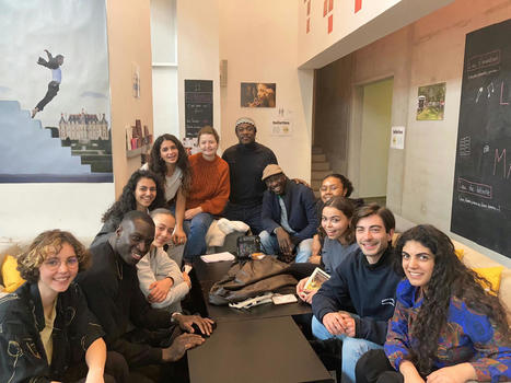 Adama Diop accompagne les jeunes comédiens amateurs de La Troupazimut | Revue de presse théâtre | Scoop.it