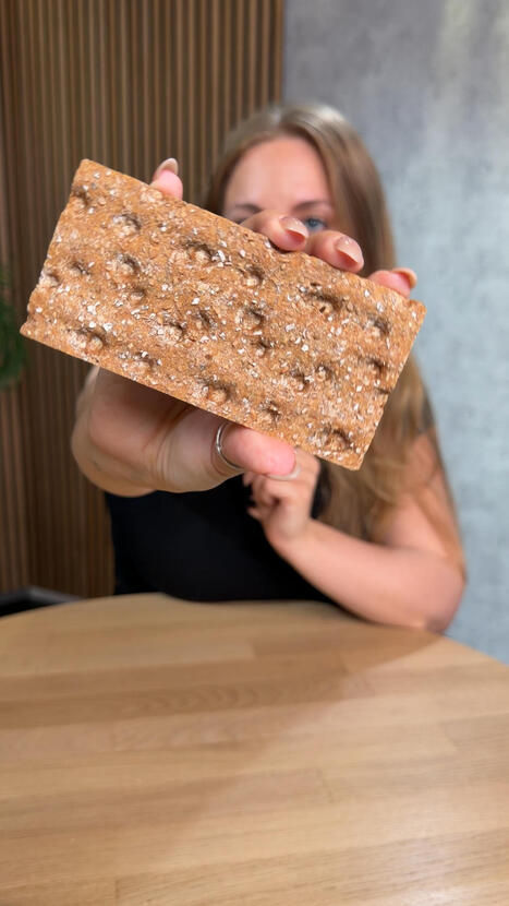 Vilken sida av kn&auml;ckebr&ouml;det ska sm&ouml;ret p&aring;? | Korta videor | Lehti | Scoop.it