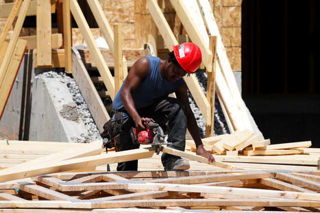 Canada adds 87,800 jobs in May, jobless rate falls to 6.6%, beating estimates | Gouvernance - Veille quotidienne | Scoop.it