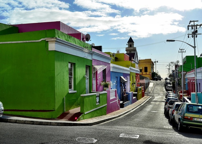 Exploring the Colorful Bo Kaap Neighborhood in Cape Town | Machinimania | Scoop.it