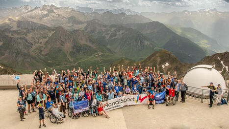 "Chacun doit vaincre son Everest"&nbsp;: Pr&egrave;s de 40 personnes en situation de handicap ont ralli&eacute; le Pic du Midi avec une centaine de valides | Accueil | Scoop.it