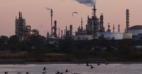 There’s a ‘lake’ of oil under LA’s soon-to-close refinery. Who’s going to clean it up? | Industry 411 - Waste Management | Scoop.it