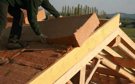 La laine de bois en isolation : quels sont avantages ?-batiweb | Architecture de terre & Matériaux bio-sourcés | Scoop.it
