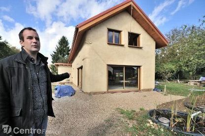 [témoignage] Un couple s'est bâti une maison avec des produits naturels | Build Green, pour un habitat écologique | Scoop.it