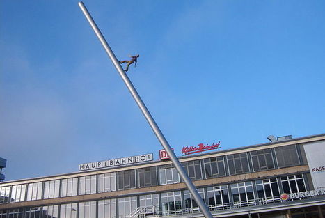 Man Walking to the Sky Jonathan Borofsky | Art Installations, Sculpture, Contemporary Art | Scoop.it