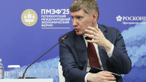 Russia's economy minister says the country is on 'the brink of recession' - AP News | Backstabber Watch | Scoop.it