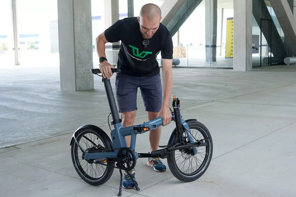 On a roulé avec l'Eovolt Afternoon Pro, vélo pliant électrique très prometteur