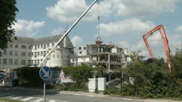 Tournai : une tour de La Dorcas s’effondre sur un local des Tourelles | Vie provinciale | Scoop.it