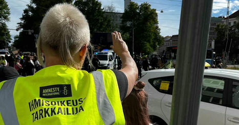 Polisen nekar att de såg misshandel under demonstration – trots att video visar ett flertal poliser bredvid händelsen | Huvudstadsregionen | 1Uutiset - Lukemisen tähden | Scoop.it