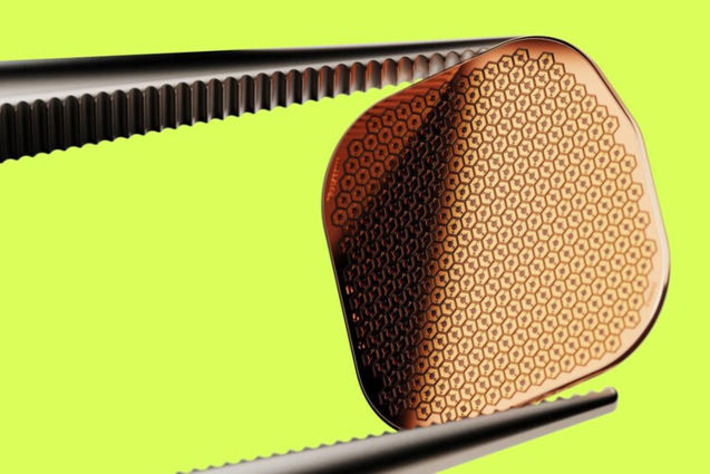 Eye Implant That Restores Vision to the Blind Cleared for Sale | The Health Report | Scoop.it