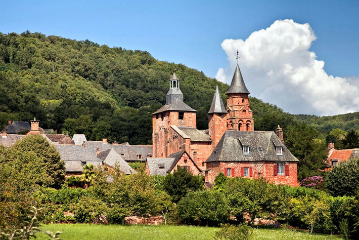 Découvrez Collonges-la-Rouge, petite cité haute en couleur | Ma douce France | Scoop.it