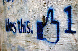 l'Usine Nouvelle : "Facebook a-t-il déposé une jolie petite bombe dans le jardin de Google ?.. | Ce monde à inventer ! | Scoop.it