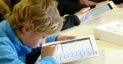 LUDOVIA TV: La tablette tactile au service du handicap | UseNum - Handicap | Scoop.it