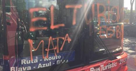 Un grupo de la izquierda independentista asalta un bus turístico en Barcelona, El País | Diari de Miquel Iceta | Scoop.it