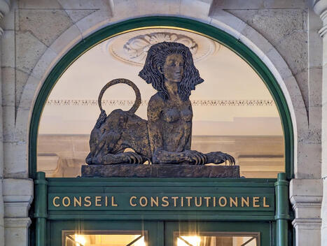 Censure de l'interdiction des r&eacute;seaux sociaux aux -15 ans : le co ... | Gestion de la relation usagers | Scoop.it