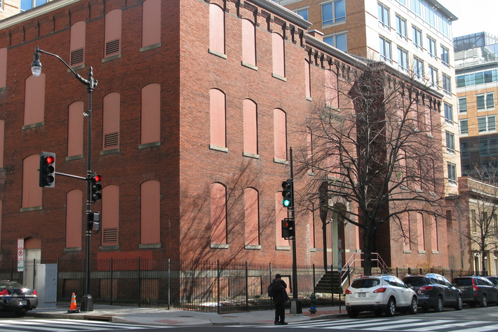 Government's Empty Buildings Are Costing Taxpayers Billions - NPR | Real Estate Report | Scoop.it