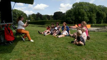 Les racontines de la biblioth&egrave;que d'Enghien s'installent dans le parc le mercredi apr&egrave;s-midi pour des lectures en plein air | Culture-Tourisme | Scoop.it