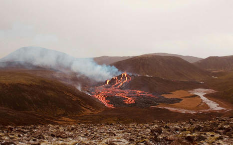 Islande : spectaculaires images d'un volcan en éruption près de Reykjavik, la capitale | Histoires Naturelles | Scoop.it