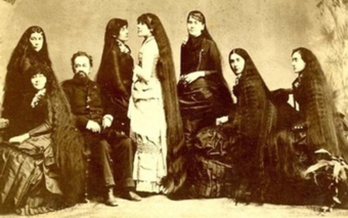 Untangling the Tale of the Seven Sutherland Sisters and Their 37 Feet of Hair | Herstory | Scoop.it