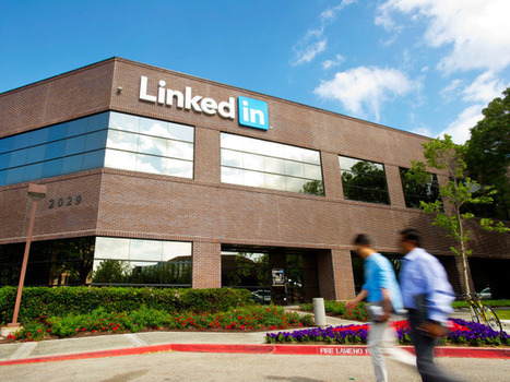 Like Twitter and Netflix, LinkedIn Clips Lines To Outside Services | Peer2Politics | Scoop.it