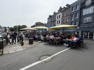 Honfleur : les terrasses du quai Sainte-Catherine seront ouvertes pour le pont du 8 mai | Veille territoriale AURH | Scoop.it