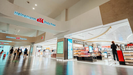 Chinese tourist spending slump forces major travel retail rethink [Analysis] | Jing Daily | Chinese Travellers | Scoop.it