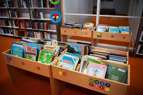 Personal p&aring; ett bibliotek h&auml;ngs ut p&aring; Youtube &ndash; anklagas f&ouml;r att sprida &rdquo;hbtq-propaganda&rdquo; till barn | 1Uutiset - Lukemisen t&auml;hden | Scoop.it