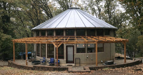 [Inspiration] Cette maison ronde en béton de chanvre est le mix idéal entre une yourte, un earthship et un earthbag | Maison ossature bois écologique | Scoop.it