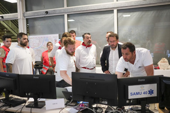 Feria de Dax 2025 : le préfet des Landes a visité le dispositif de sécurité, jeudi soir | Landes - Conseils municipaux & communautaires | Scoop.it