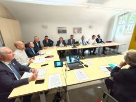Budget 2027&nbsp;: d&eacute;non&ccedil;ant un effort &laquo;&nbsp;insoutenable&nbsp;&raquo;, les associations d'&eacute;lus veulent &ecirc;tre re&ccedil;ues par S&eacute;bastien Lecornu&nbsp; | Organisation territoriale, &eacute;lus & institutions. Citoyennet&eacute; & d&eacute;mocratie participative | Scoop.it
