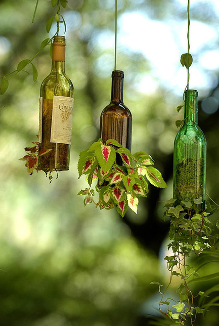 Planter from wine bottle | Recyclart | 1001 Recycling Ideas ! | Scoop.it