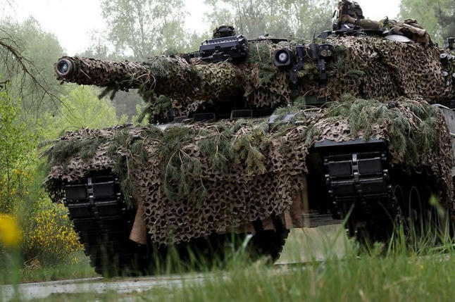 First Leopard 2A4 to be delivered to Slovakia t...