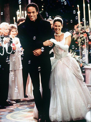 20 Of The Worst Wedding Dresses From Soap Opera
