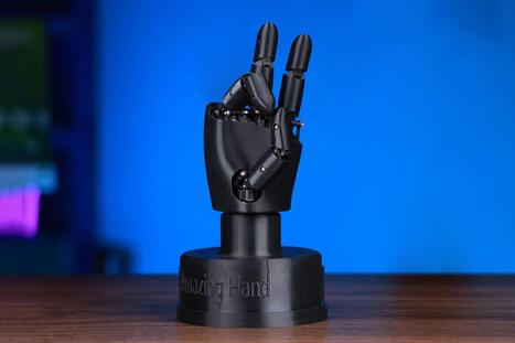 Amazing Hand - A 8-DOF 3D-printable open-source robotic hand for prototyping and research - CNX Software | Embedded Systems News | Scoop.it