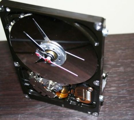 Recycled Computer Hard Drive Into Desk Clock | 1001 Recycling Ideas ! | Scoop.it