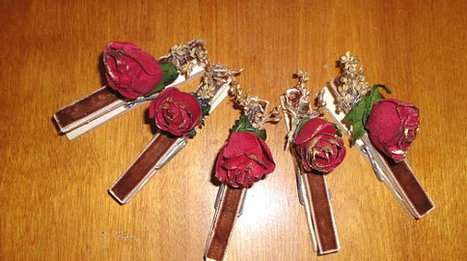 Wishing tree Burgundy Red favor card holders clothespin pegs | Candy Buffet Weddings, Favors, Events, Food Station Buffets and Tea Parties | Scoop.it